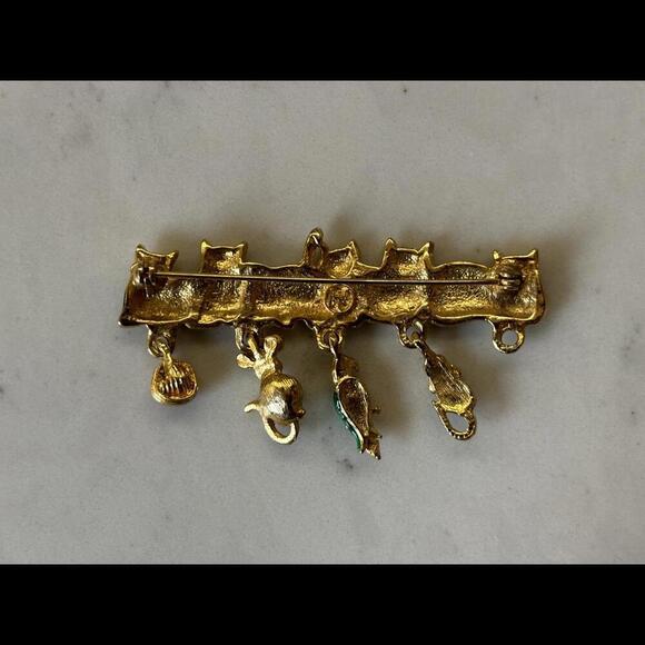 Vintage Charming Cat-Themed Brooch with Dangling Charms - Picture 4 of 5